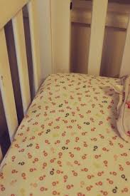 Shop for portable crib sheets at buybuy baby. Diy Crib Sheet Step By Step Tutorial For Making Two Types Of Crib Sheets