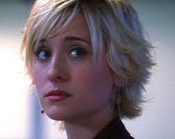 Fabulous Flip Out Bob With Awesome Layers Short Blonde Hair Short Hair Styles Short Blonde Haircuts
