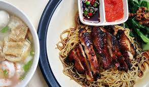 Janji hitam ayam jadi cantik, rasa pun sedap. Sedapnya Wantan Mee Kicap Sup Kalau Nak Buat Sendiri Ni Resipinya Keluarga