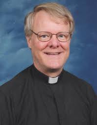 Congratulating the Reverend Father 🙏🏽✝️