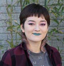 Summer Hackett's Instagram, Twitter & Facebook