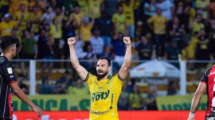 Brasileir&atilde;o: Mirassol supera falhas de Muralha e arranca empate com Vit&oacute;ria | CNN Brasil