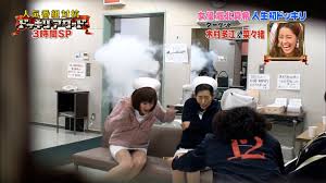 ドッキリアワード2015 菜々緒 ビックリしてパンチラ!? - 地上波キャプ保管庫。