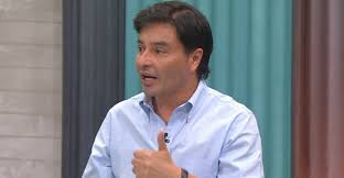 Periodista de tvn frenó en seco a rodolfo carter por analogía entre la dc y una señora mayor kevin felgueras le llamó la atención al acalde de la florida rodolfo carter, quien estaba de invitado en el buenos días a todos junto a gonzalo durán, para hablar de todo lo que está pasando en la democracia cristiana. Rodolfo Carter La Cultura Mas Triste Del Pueblo Chileno Es El Clasismo Es Lo Que Mas Duele Chilevision