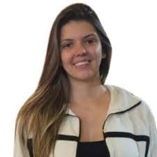 Coragem é o que diferencia quem observa de quem realiza.🎯 No dia a dia dos  negócios, é fácil comentar da arquibancada, difícil é estar na arena,  tomando decisões que exigem visão, preparo