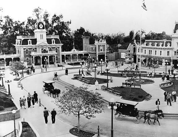 Disneyland's Town Square some time during its first year of opening (1955 to 1956.) | Martin Turnbull