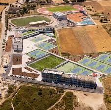 Rafael nadal tennis academy offers excellent conditions for the whole family, where adults and teenagers can enjoy modern technical equipment, functionality and design. Rafa Nadal Academy Mallorca David Iglesias Serret Arquitectura Viva
