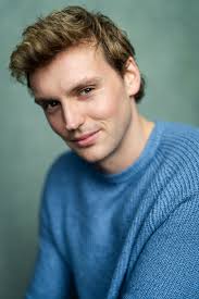 Got new headshots! Here is one of them 😬 Cheese!!!