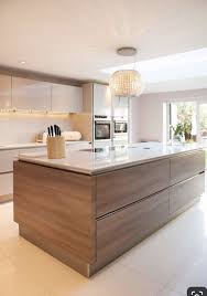 Pin By Kovacs Bari Renata On Cuisine Modern Kitchen Design Contrasting Kitchen Island Modern Kitchen