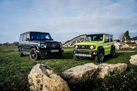 Suzuki Jimny Vs Mercedes Classe G Les Dinosaures Des Temps Modernes