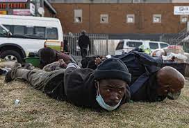 Looting broke out in several cities in south africa this weekend after the country's former president the metropolitan areas of johannesburg, in gauteng province, and durban and pietermaritzburg, in. Oiqnxmxde1urfm