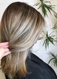 10 Fresh Balayage Hair Color Trends For 2018 Balayage Hair Is All The Rage Right Now From Soft Subtle Brown Tones Hair Color Popular Hair Color Balayage Hair