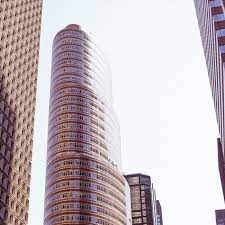 It was home to bernie madoff's asset manager company at one time. Must See In New York Philip Johnson S Lipstick Into The Gloss