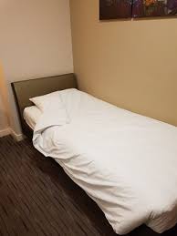 Das frühstück und abendessen genießen sie im restaurant, das auch ein kindermenü bietet. The Shard By Premier Inn Picture Of Premier Inn London Bank Tower Hotel Tripadvisor