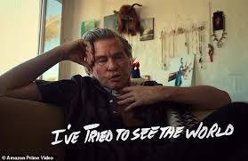 El actor de 60 años tuvo dos traqueotomías que le afectaron el habla, pero ha podido volver a comunicarse. Val Kilmer Usa Una Caja De Voz Para Discutir La Recuperacion Del Cancer De Garganta En El Trailer Del Documental De Val Noticias Del Mundo En Espanol