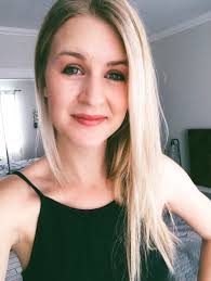 Noted dating coach evan marc katz shares his top four tips to write a dating profile that attracts the highest quality men on your dating site. 4 Tips For Writing An Online Dating Profile That Actually Work Cupcakes Cashmere
