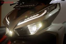 Harga reflektor honda vario techno 110 plus lampu led. Pakai Led Ini Cahaya Lampu Honda All New Vario 150 2018 Di Malam Hari Gridoto Com