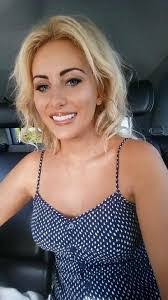 Leanne Johns's Instagram, Twitter & Facebook