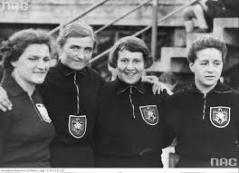 Former soviet representative tamara press pictured on september 2, 1960 during her qualification for the rome olympics. Gisela Mauermayerova Wikipedie
