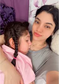 Elizabeth (@elizabethyangelique2)’s videos with sonido original