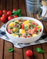 Salade De Pommes De Terre Haricots Verts Tomates Thon Et Oeuf Salade Pomme De Terre Salade Pomme Recette Haricot Vert