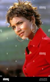 Ginger knowles hi-res stock photography and images