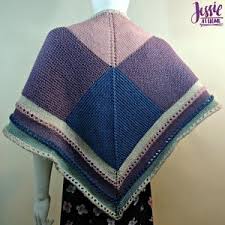 A small triangular shawl with an easy lacy border, the oaklet is a pretty little accessory that you can wear around your neck or across your shoulders. 29 Free Shawl Knitting Patterns Favecrafts Com