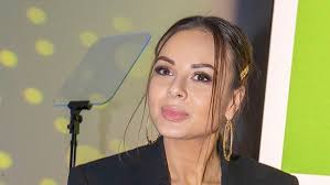 Manželstvo jej zachraňujú aféry, takto si užíva tajný sex! Monika Bagarova Se Tim Strasi Jeste Dnes Na Co Nebyla Pred Lety Pysna Sip