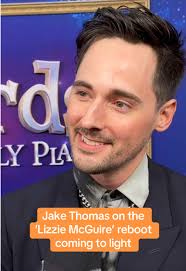 Jake Thomas Discusses Hope for Lizzie McGuire Reboot