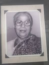 Can someone help me edit a photo of my mom and me to show her my crown for  Ms. Senior India World International?