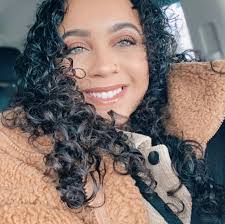 Johanna Cepeda's Instagram, Twitter & Facebook