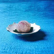 i z00 m instagram 水牡丹 葛饅頭 mizubotan peony arrowroot cake まだ5月だというのに もう真夏のような暑さ 涼を求めて葛菓子を it is still may but japanese sweets sweets japanese