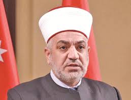 وزير الأوقاف والشؤون والمقدسات الإسلامية د.محمد الخلايلة لـ ⁧‫#إذاعة_حسنى‬⁩  : ستقام صلاة الجمعة القادمة في المساجد ما لم يستجد شيء جديد، وقرار الإغلاق  كان بتوصية واضحة وصريحة من لجنة الأوبئة...