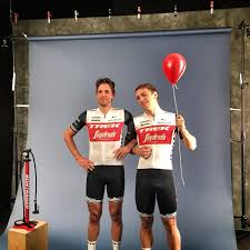He was born in gouda and grew up in liempde. Koen De Kort On Twitter To Celebrate The New Treksegafredo Kit By Santini Sms I Decided To Take One Of My New Kids For A Walk What Do You Think Of The New