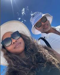 Good morning family, I hope you're all doing wonderfully. How did you find  your rest last night? Wishing you a day filled with joy, growth and  blessings.#hustling