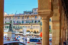 The city is located ten miles southwest of downtown madison within the town of verona. Verona Sehenswurdigkeiten Und Arena Di Verona Festival 2021