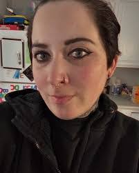 Amber Papp's Instagram, Twitter & Facebook