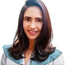 Karla Maurer's Instagram, Twitter & Facebook