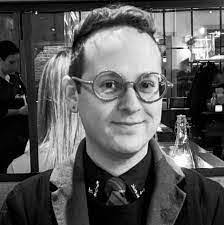 Saundra Warren's Instagram, Twitter & Facebook