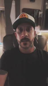 This is what I do waiting for meet amd greet. Yeah. Bored is an  understatement ha. Lets go west palm beach my home town show tonight!