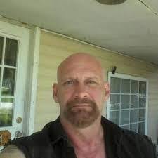 Larry Ash's Instagram, Twitter & Facebook