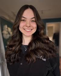 Bethany Pena's Instagram, Twitter & Facebook