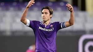 Federico chiesa is a new juventus player, signing a contract until 2022. Wutende Viola Fans Federico Chiesa Ab Sofort An Der Seite Von Cr7 Kicker