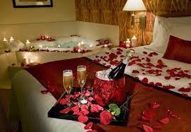 Romantic Ideas To Decorate The Bedroom Find Home Decor Romantic Decor Valentines Bedroom Romantic Hotel Rooms