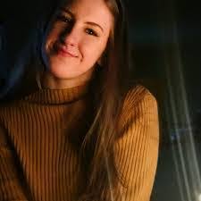 Amanda Poynor's Instagram, Twitter & Facebook