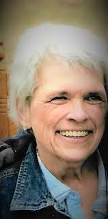 Karen Suzanne's Instagram, Twitter & Facebook