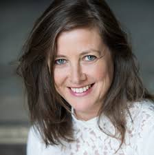 Pauline Blais's Instagram, Twitter & Facebook