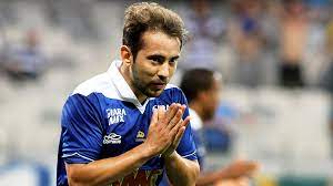 Maybe you would like to learn more about one of these? Everton Ribeiro Se Junta A Tardelli E Goulart Em Aventura Asiatica E Impoe Desafio A Dunga Veja