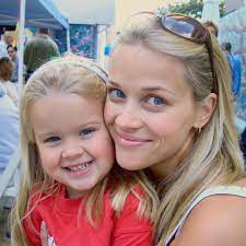Maybe you would like to learn more about one of these? Reese Witherspoon Ryan Phillippe Feiern 18 Geburtstag Von Tochter Ava Promicabana