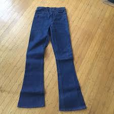 Often made of denim, they flared out from the bottom of the calf, and had slightly curved hems and a circumference of 18 inches (46 cm) at the bottom of each leg opening. Mens Bell Bottom Jeans Levis Cheap Online